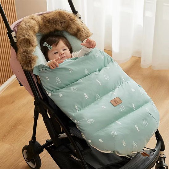 chanceliere-bebe-must-have-solution-tou-en-un-sac-de-couhage-siege-auto-poussette-cadeau-jeune-parent-femme-enceinte-promenade-hiver-parc