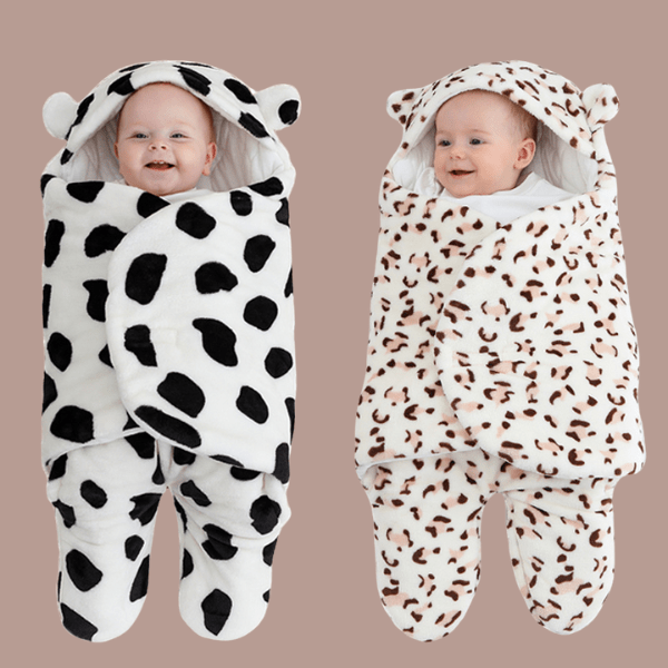 nid-d'ange-leopard-allure-safari-votre-allié-sieste-sommeil-en-déplacement-chaleureux-réconfortant-couverture-emmaillotage-must-have-sieste-bébé-gigoteuse-nourrisson-véritable-game-changer-best-gift-mom-dad-joie-de-bébé-accessoire-voyage-bébé