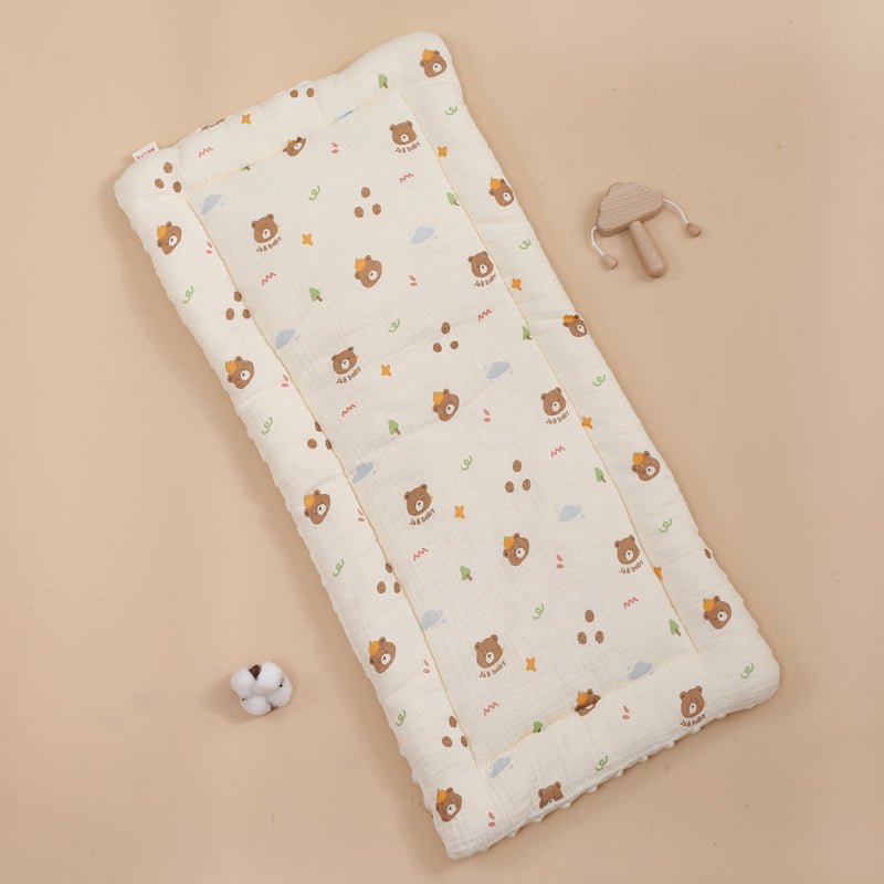 matelas-a-langer-poussette-chaise-haute-transat-motif-animal-ourson-chapeau-miel-accessoires-voyage-boutique-joie-de-bébé-must-have