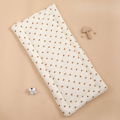 atelas-a-langer-bebe-tapis-a-langer-voyage-parc-poussette-chaise-haute-maison-voyage-motif-coeur-nourrisson-bambin-joie-de-bébé