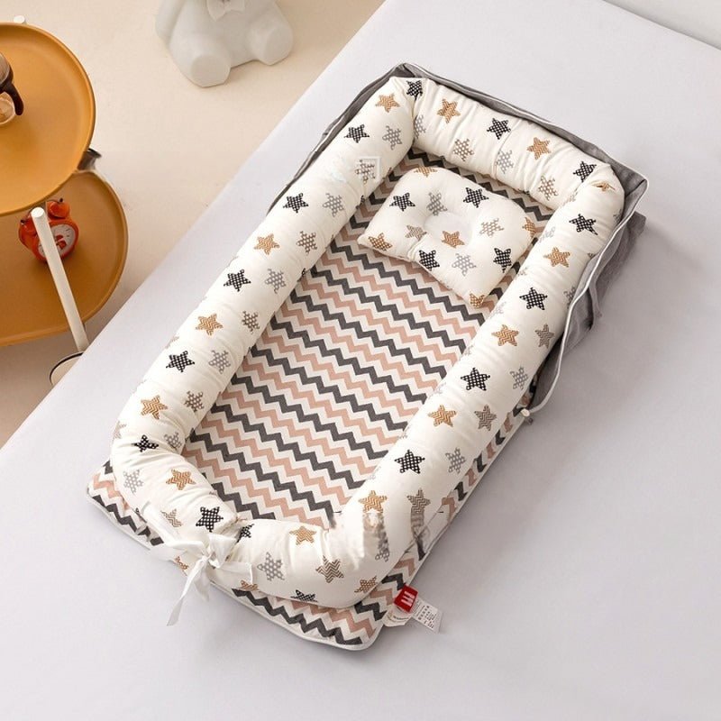 matelas-a-langer-lit-portable-bébé-étoile-star-design-confort-bébé-joie-de-bébé