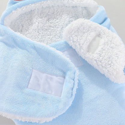 nid-d'ange-couverture-emmaillotage-bleu-ourson-cocon-douillet-joie-de-bébé-accessoire-transport-bebe
