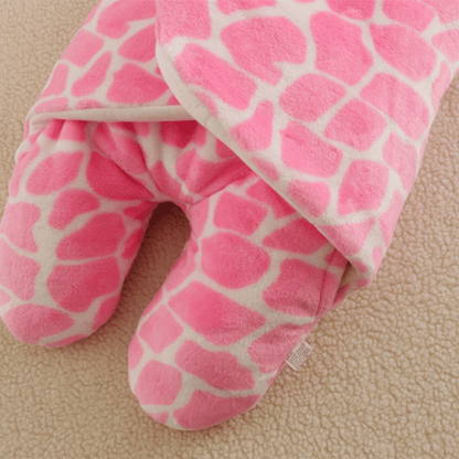 gigoteuse-nid-d'ange-rose-forme-pierre-rose-pierre-enveloppe-chaleureuse-sieste-bebe-joie-de-bébé-accessoire-transport-bebe