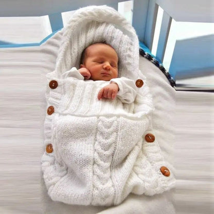 nid-ange-laine-tricoti-bebe-dort-blanc