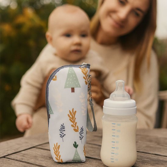 porte-biberon-bebe-sortie-exterieur-maman-balade-quotidienne-famille-bébé-nourrisson-gamin