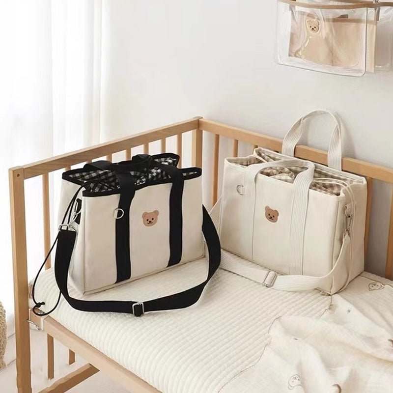 sac-a-langer-bebe-sac-a-langer-blanc-noir-ourson-espace-genereuse-pratique-chaleureux-voyage-parc-festival-bebe-nourrisson